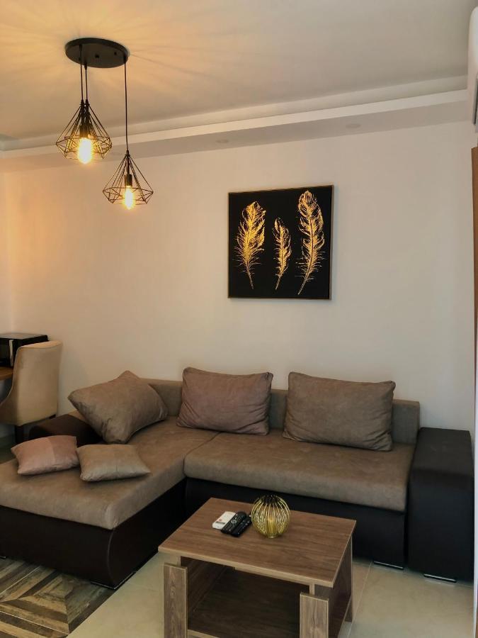 Lux Apartmani Centar Cetynia Zewnętrze zdjęcie